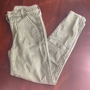 American Eagle Jean Hi-Rise Crop Sz 4 Short Army Green